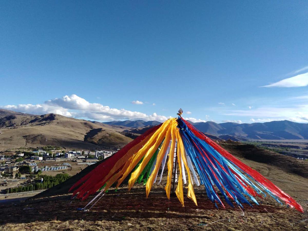Zishuo Zihua Guest House Daocheng Exterior photo
